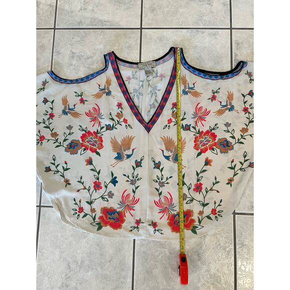 Flying Tomato Cold Shoulder Floral V Neck Size Small Blouse - Picture 4 of 5